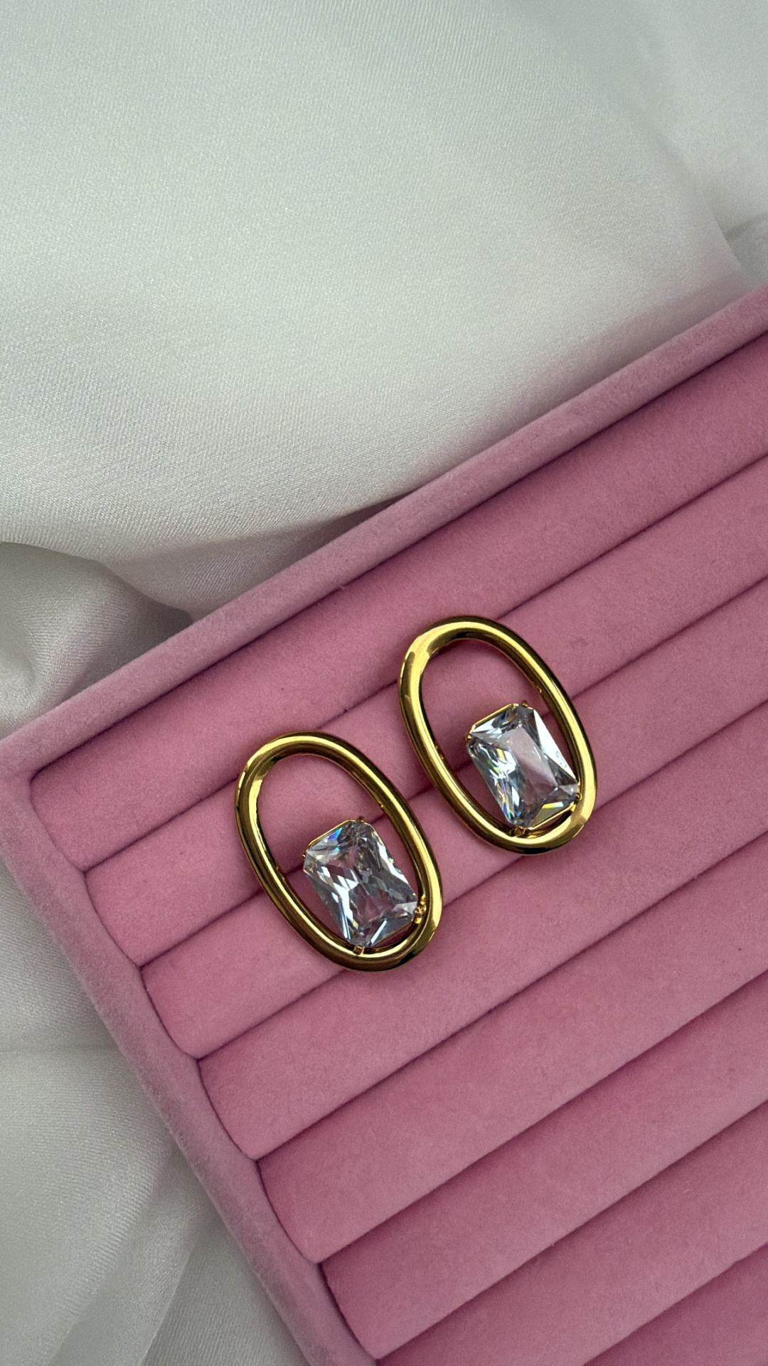 Brincos Classic com brilho