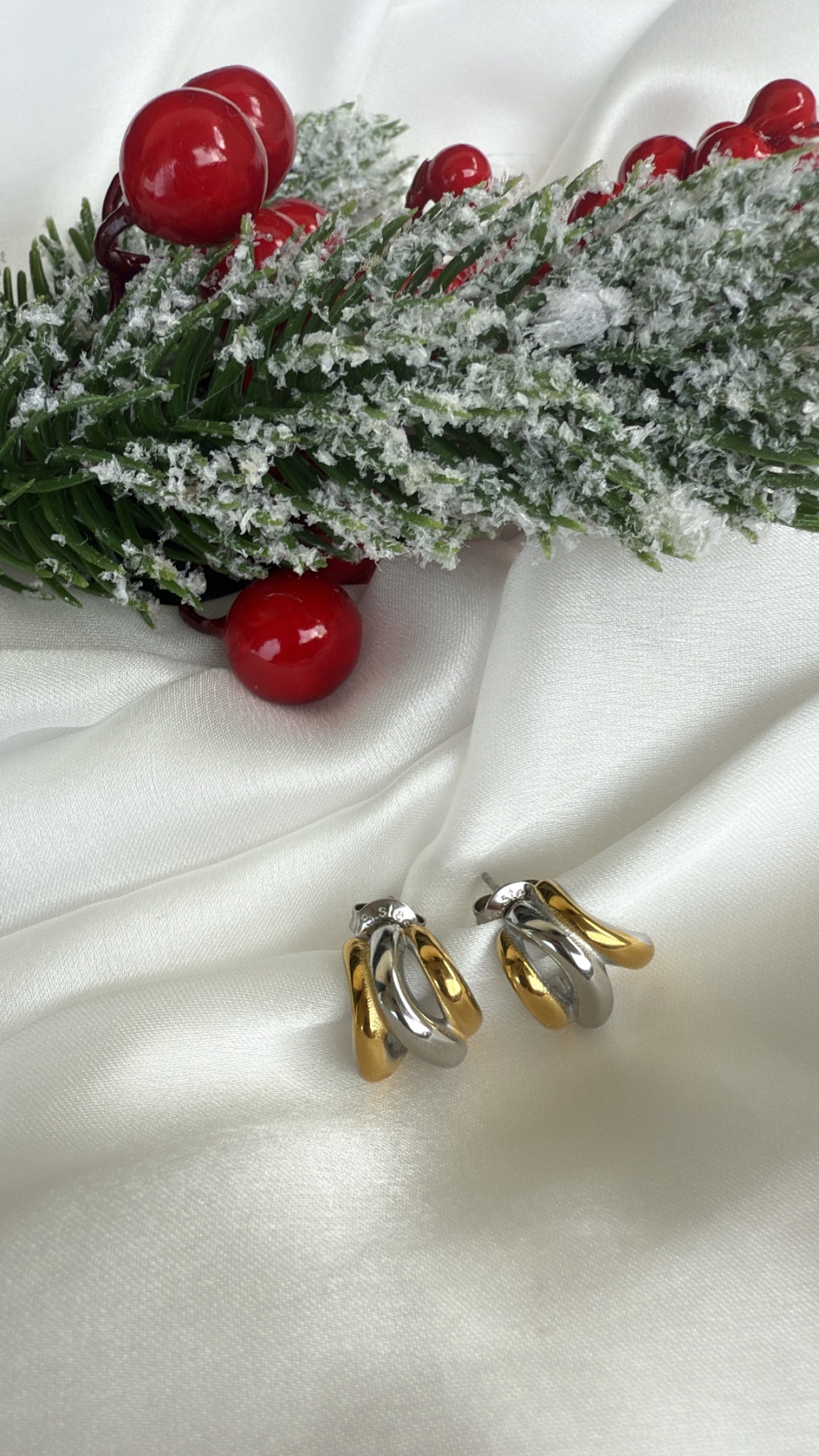 Brincos&#x20;mix&#x20;dourado&#x20;e&#x20;prateado