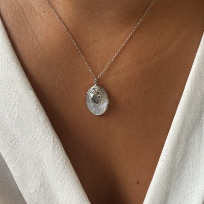 Colar pendente e madrepérola