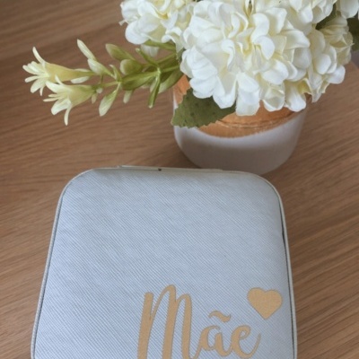 Caixa&#x20;de&#x20;bijuteria&#x20;especial&#x20;dia&#x20;da&#x20;m&#x00E3;e