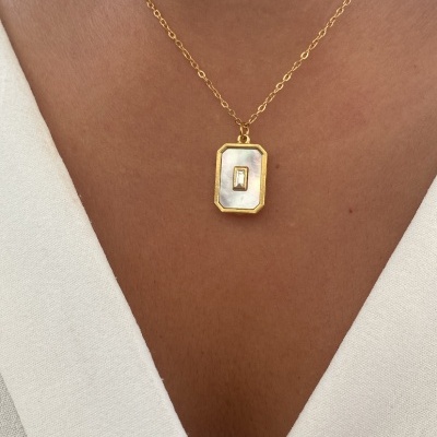 Colar madrepérola e brilho