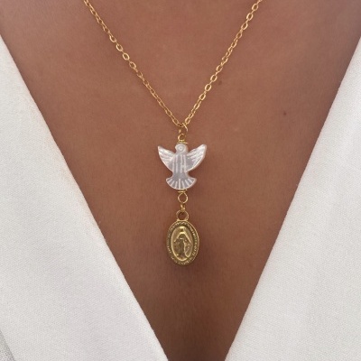 Colar com espírito santo madrepérola e nossa senhora