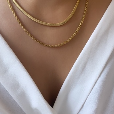 Colar malha espalmada