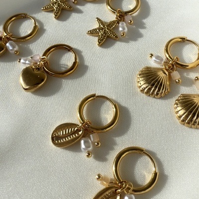 Argolinhas com pendentes