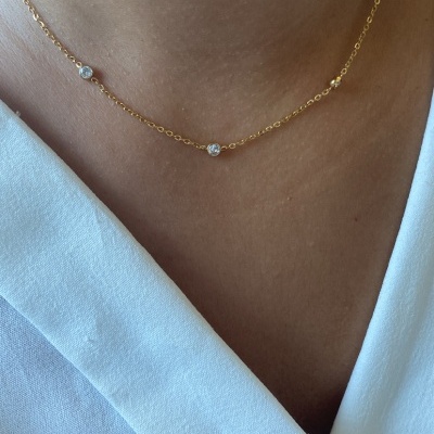 Colar mini brilhantes