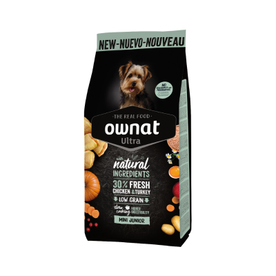 Saco de comida para cães Ownat Ultra Mini Junior com imagem de um cão e texto sobre ingredientes naturais