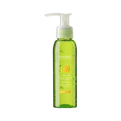 Frasco plástico verde com gel de aloe vera da marca Babe Laboratorios
