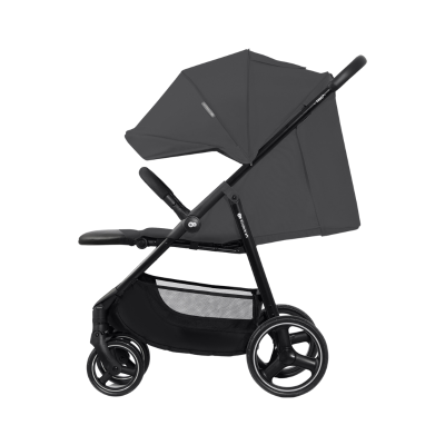 Carrinho de bebé preto com capota e rodas