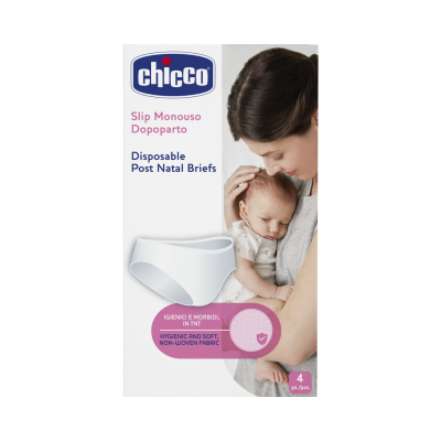 Embalagem de cuecas descartáveis pós-parto da Chicco com imagem de mãe e bebé