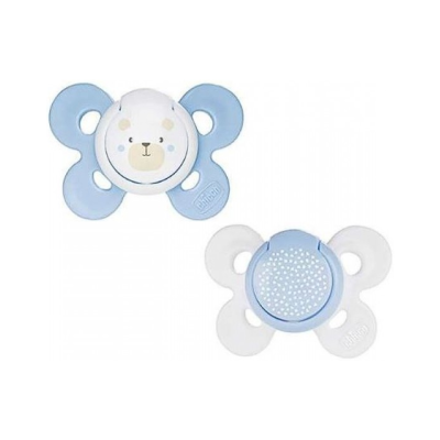 Dois mordedores de bebé em silicone azul e branco com desenho de urso e superfície perfurada.