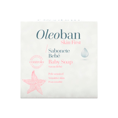 Caixa branca de sabonete para bebé Oleoban com texto azul e rosa e imagens de estrela-do-mar e gota de água.