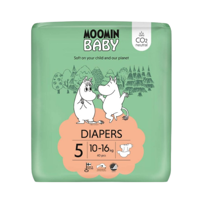 Embalagem verde de fraldas Moomin Baby com personagens Moomin e texto informativo