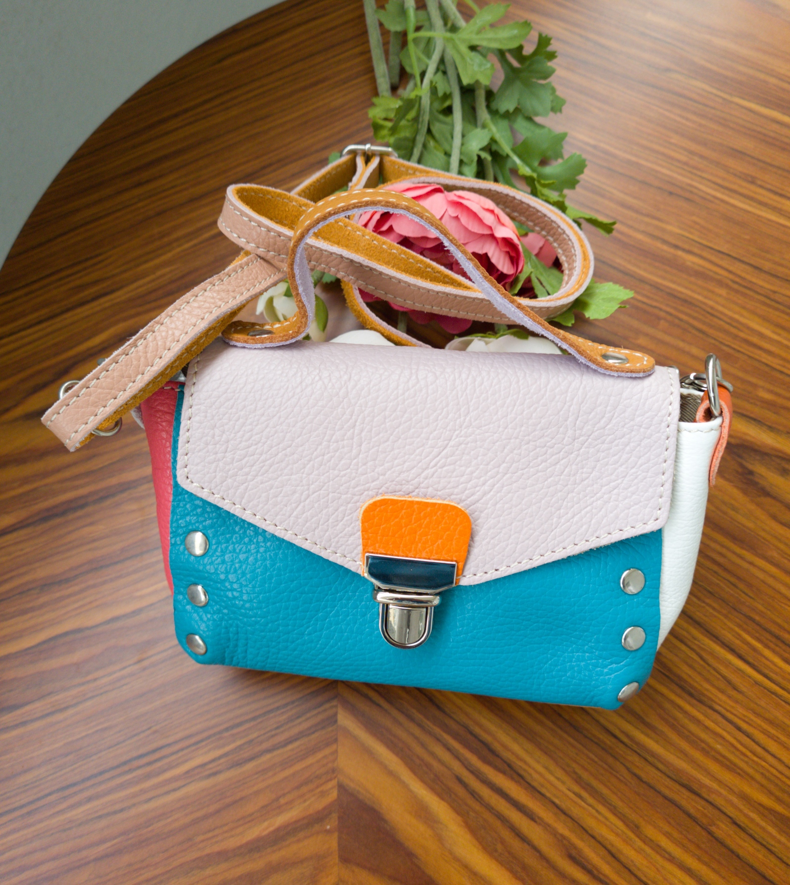 Mini&#x20;mala&#x20;de&#x20;pele&#x20;genu&#x00ED;na