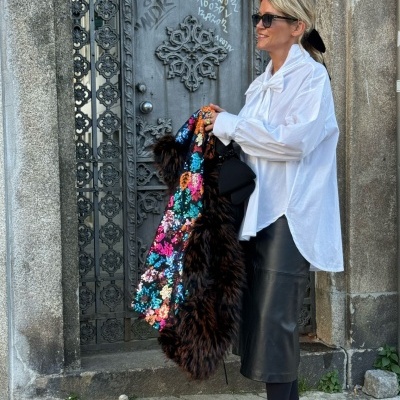 Camisa&#x20;branca&#x20;la&#x00E7;o