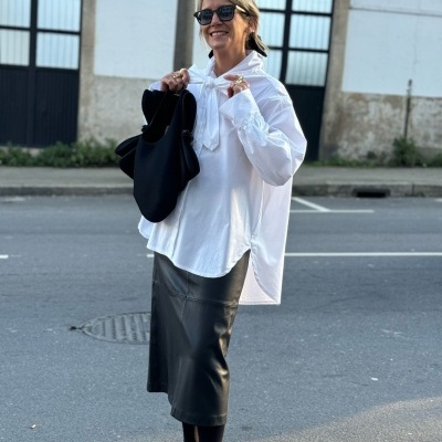 Camisa&#x20;branca&#x20;la&#x00E7;o