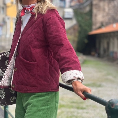 Casaco&#x20;bombazina&#x20;&quot;Passeio&#x20;na&#x20;Pra&#x00E7;a&quot;