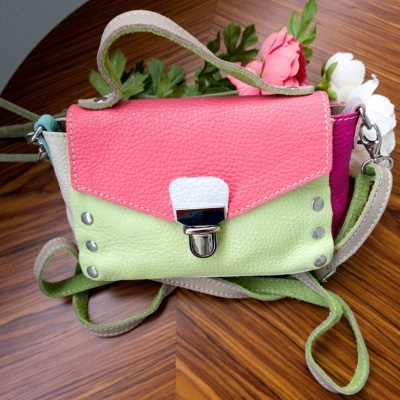 Mini&#x20;mala&#x20;de&#x20;pele&#x20;genu&#x00ED;na