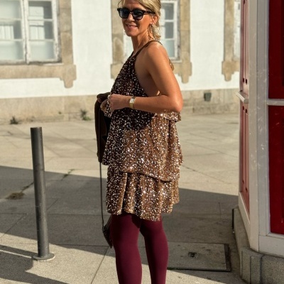 Vestido&#x20;veludo&#x20;lantejoulas&#x20;camel