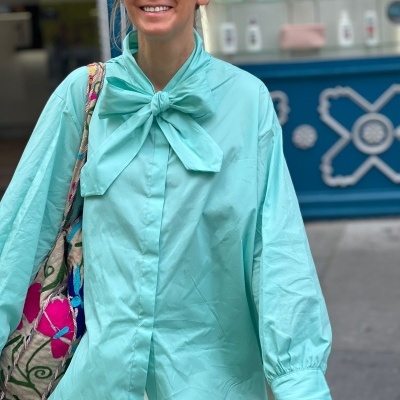 Camisa&#x20;la&#x00E7;o&#x20;verde&#x20;&#x00E1;gua