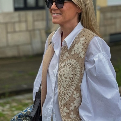 Colete&#x20;bordado&#x20;joly