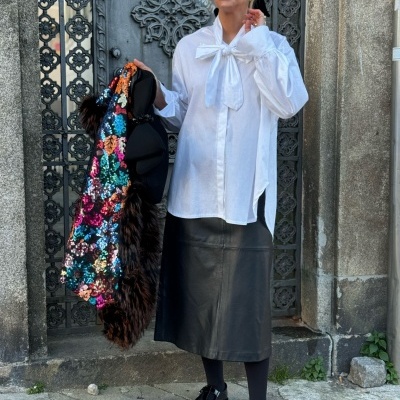 Camisa&#x20;branca&#x20;la&#x00E7;o