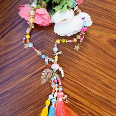 Colar&#x20;arco-&#x00ED;ris