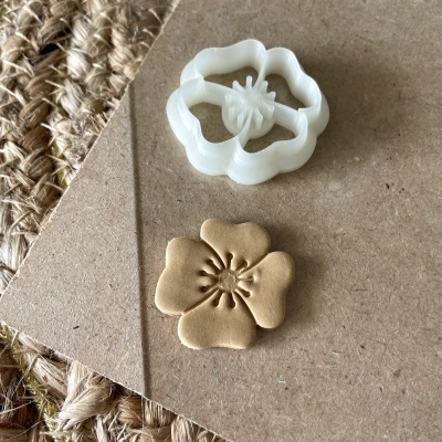 Papoila 3cm - cortador com embossing - BC309