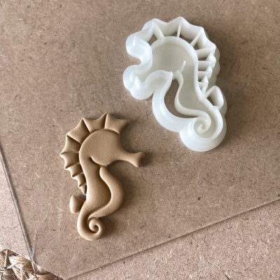 Cortador cavalo-marinho (5cm) (Espelho) - BC444