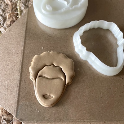 Conjunto carimbo + cortador Frida (4,5cm) - BC509