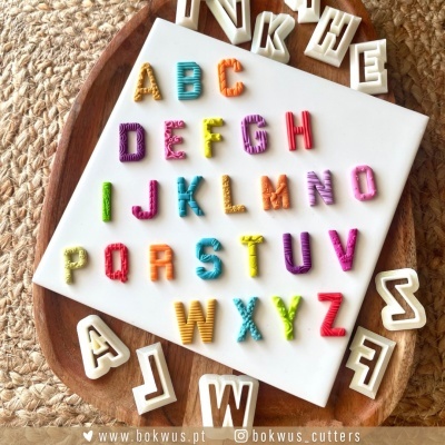 Cortadores em forma de letras (2cm) | Disponíveis individualmente ou em conjunto