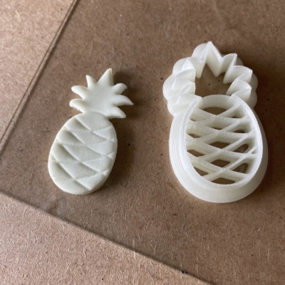 Cortador com embossing ananás - BC547