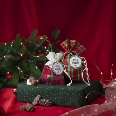 Saco de Pano com Bombons de Natal