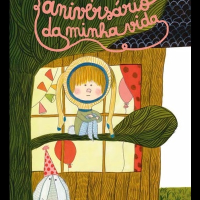Capa de livro infantil com criança e coelho em árvore e texto em rosa e amarelo