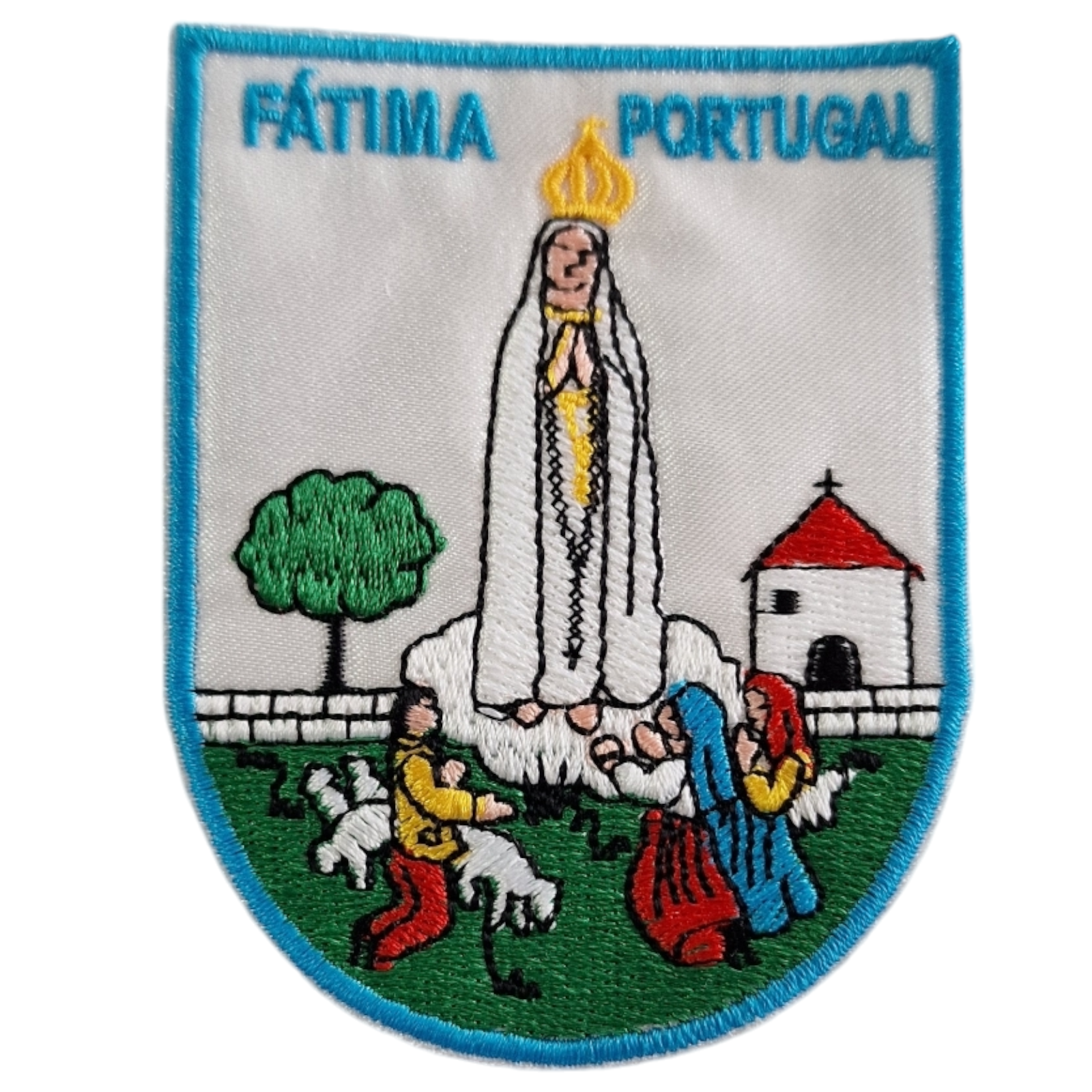 Patch bordado da Virgem de Fátima ajoelhada com três figuras e igreja, texto FÁTIMA PORTUGAL