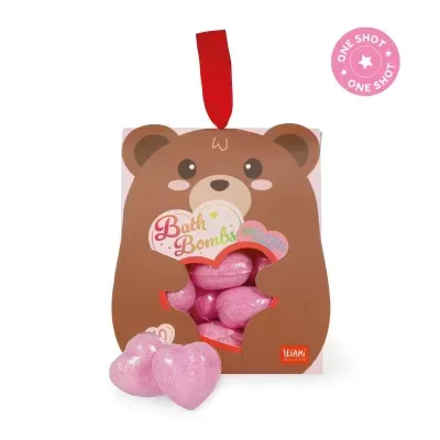Pacote em forma de urso castanho com bombas de banho cor-de-rosa em forma de coração