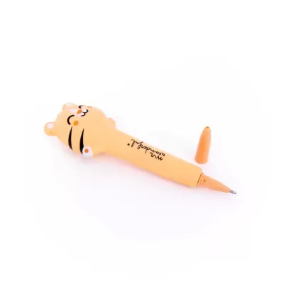 Caneta de plástico laranja com cabeça de animal engraçado e texto mini wonderful no corpo