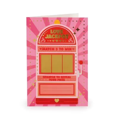 Cartão de felicitações cor-de-rosa com design de slot machine e texto dourado e vermelho