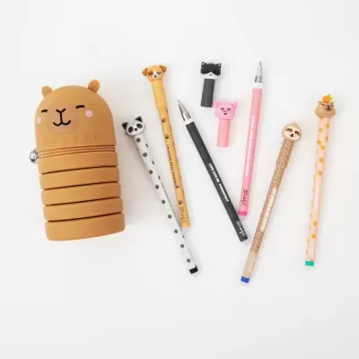Estojo Extensível Silicone + Canetas Bo-bo Capivara