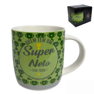 Caneca branca com design verde e amarelo e texto 'Super Neto' em português.