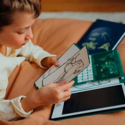 BLOCO DE DESENHO COM ILUSTRAÇÕES GALÁXIA