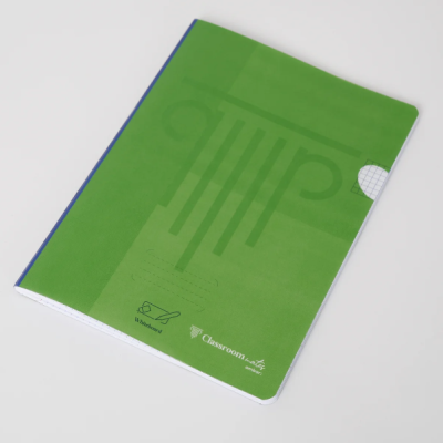 Caderno Agrafado ClassroomMates A4 PP 48F 90G Quadriculado