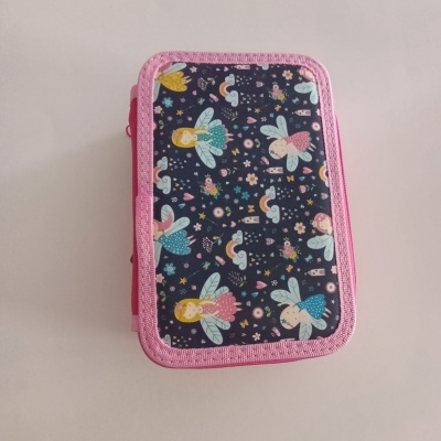 Estojo com material escolar