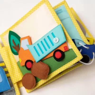 Escavadora | Livro Sensorial | Quiet Book