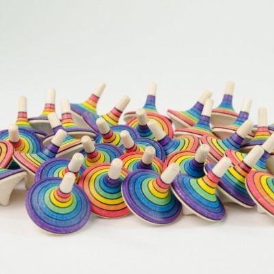 Rallye Arco-Íris Pequeno Pião | Mader Kreiselmanufaktur Rallye Arco-Íris Pequeno Pião | Mader Kreiselmanufaktur