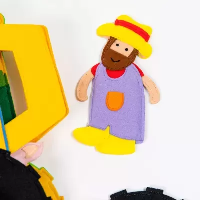 Trator de Viagem | Livro Sensorial | Quiet Book