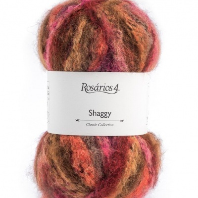 Novelo de lã felpuda multicolorida com etiqueta branca Rosários 4 Shaggy