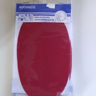Pacote de autocolantes de tecido vermelhos para passar a ferro com etiqueta azul e branca
