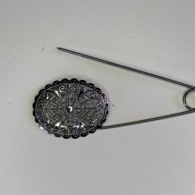 Alfinete de dentista metálico com base oval prateada decorativa