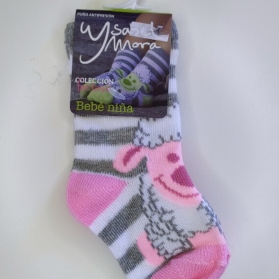 Meias de bebé menina com padrão às riscas e desenho de ovelha cor-de-rosa