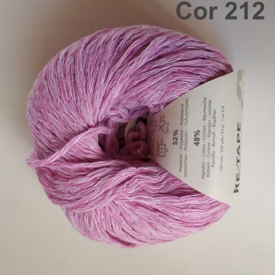 Rolo de fio cor-de-rosa claro com etiqueta branca KETTAPE